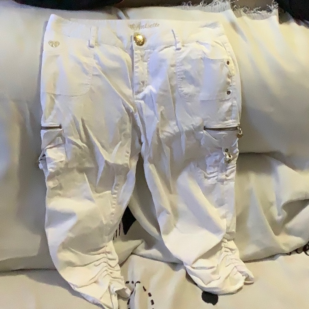 Anisette White Cargo Pants with Gold Accents size 11